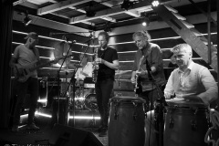 Band_outofcam